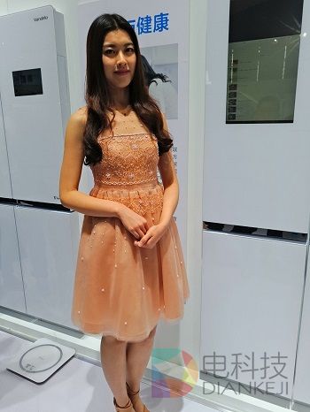 妹子多过车展所有AWE你想看的都在这里