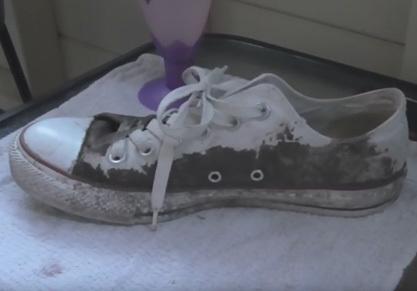 白鞋发黄小妙招靠谱吗,白鞋发黄最简单的处理方法