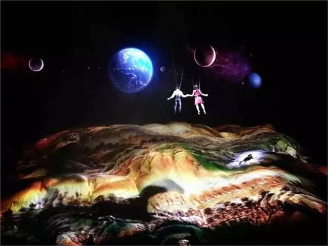 鱼游白沙洲,万达电影乐园汉秀双骄亮灯