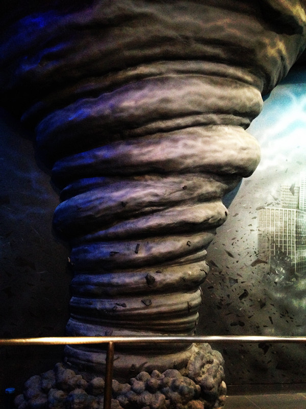 鱼游白沙洲,万达电影乐园汉秀双骄亮灯