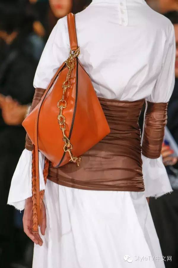 loewe包包经典款,loewe最值得入款的包包