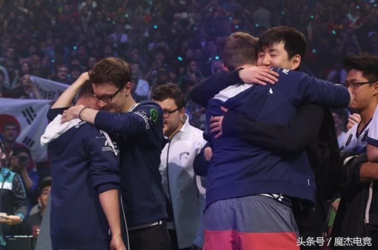 杰伦演唱会场内和看台的区别,杰伦电子竞技俱乐部