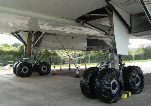 一种超音速飞机2秒飞行700米,超音速客机结束了吗