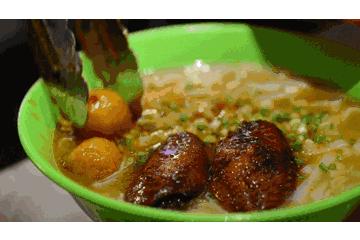 火遍全香港的车仔面终于登陆北京,连嘻哈侠第一站都要来这里!