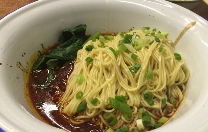 你这么懂事，一定很少有人心疼你吧？这些粥面馆，治愈你的辛酸