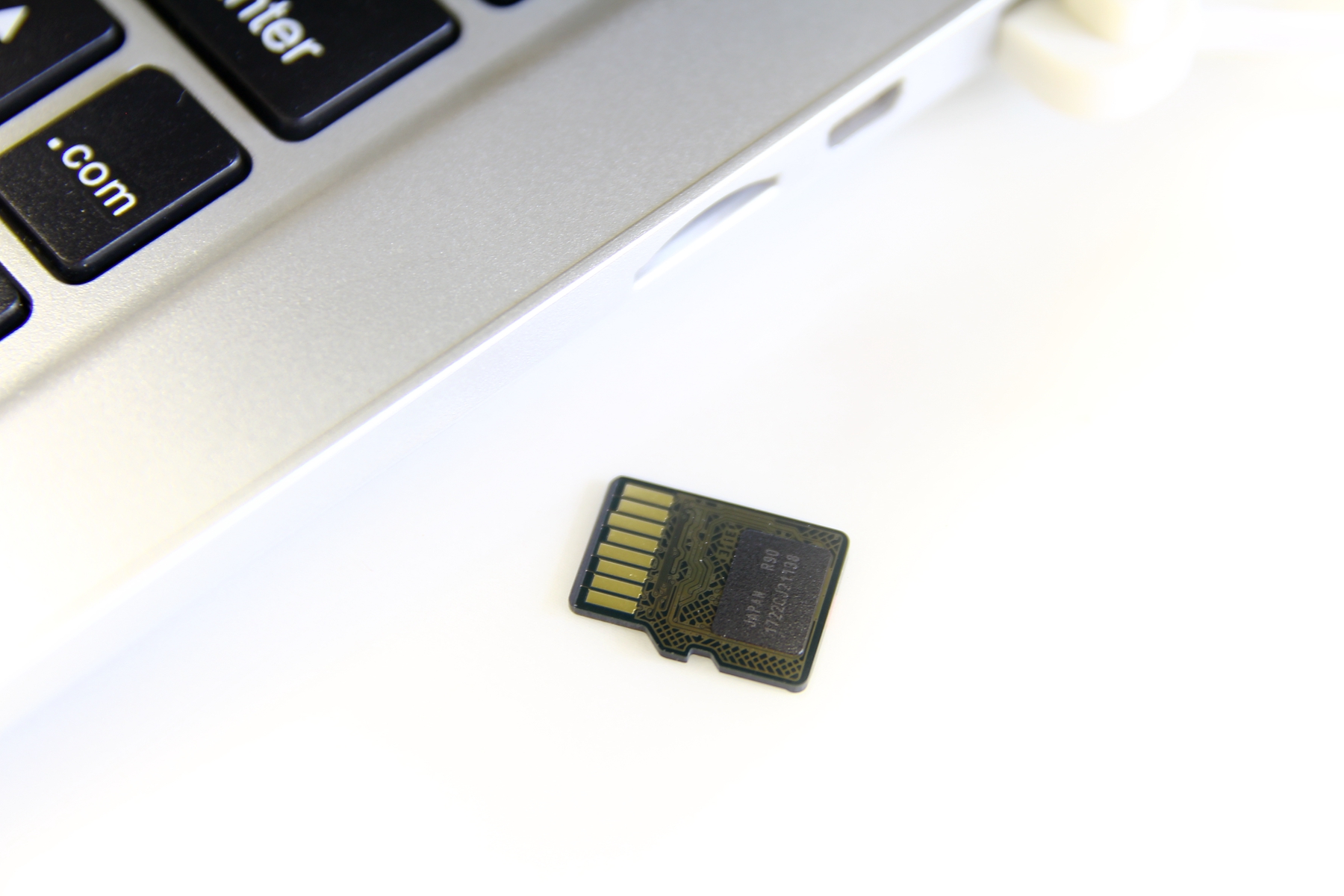 比SD快且更便宜东芝M302128GBTF卡值得入手否？