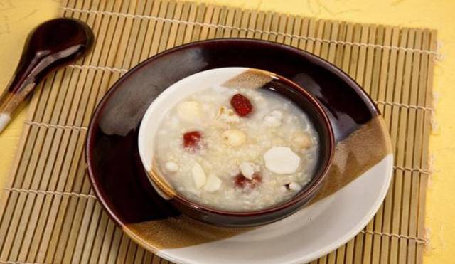 抽动症一分钟眨眼次数,孩子老是眨眼说是抽动症