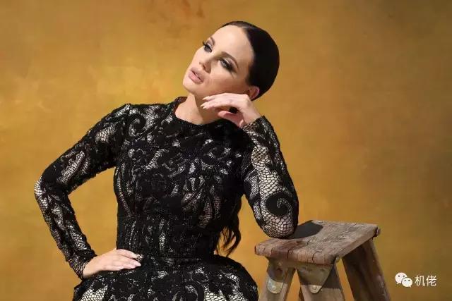 尼康d850配85mm1.4还是105mm1.4,尼康d850人像摄影获奖作品