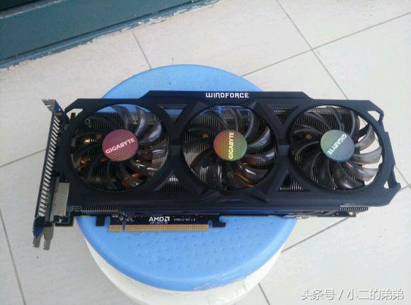 掏了块hd7950给显卡加散热器最终降温后还有65度