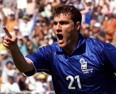 十大前锋足坛,足坛现役十大前锋马丁内斯