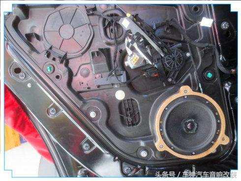 jeep大切诺基原装音响,jeep大切诺基哈曼卡顿音响效果