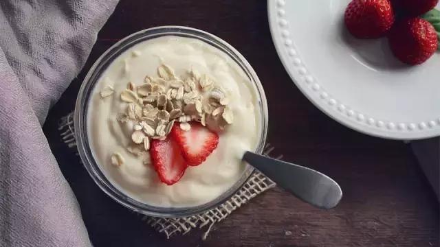 全脂无糖酸奶,怎么选宝宝吃的无糖酸奶