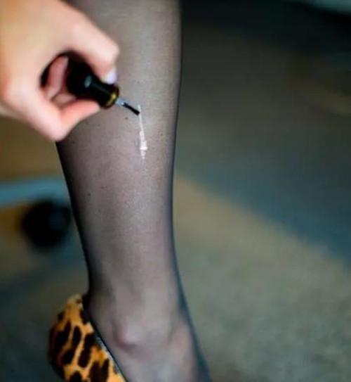 长筒袜勾丝了如何处理,连体袜破丝怎么补救