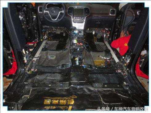 jeep大切诺基原装音响,jeep大切诺基哈曼卡顿音响效果