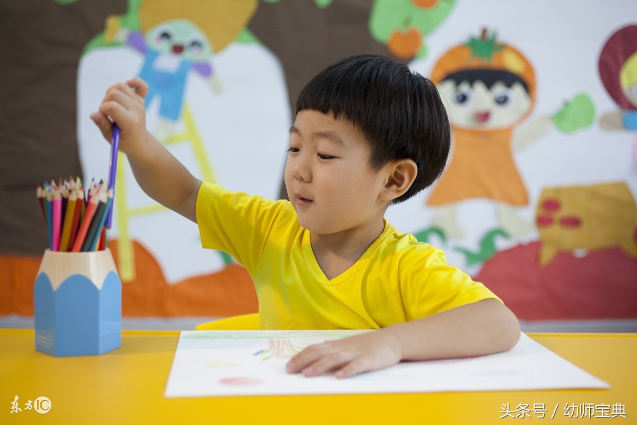 幼儿园小孩一直哭闹不止怎么解决,孩子哭闹不停一招教你解决问题