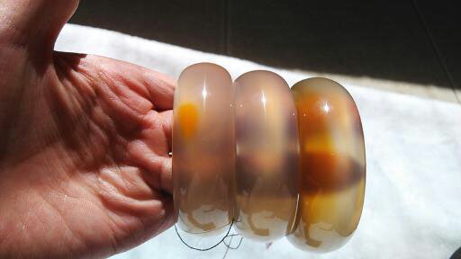 冰彩玛瑙手镯,马料高冰透玛瑙手镯