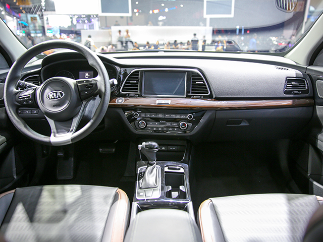 海淘｜这才是你关心的三宝哥带你逛成都车展