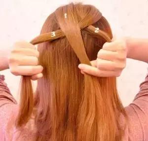 约会编发简单发型扎法步骤图解,简单易学的一款编发教程