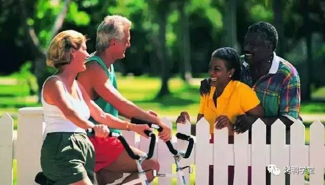 外国人常用的英语短语缩写教你秒回信息！