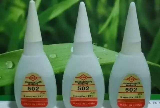 502胶水把手机音量键粘住了怎么办,502胶水太久没用黏住了盖子怎么办