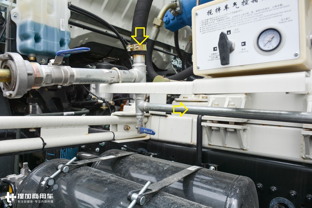 轻卡蓝牌搅拌车,商用混凝土搅拌车多少钱一台