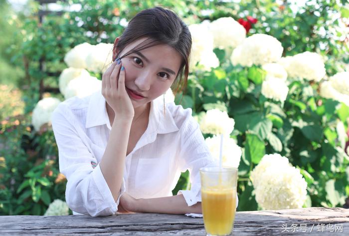 用了20年单反相机,佳能50mm定焦二代和三代区别