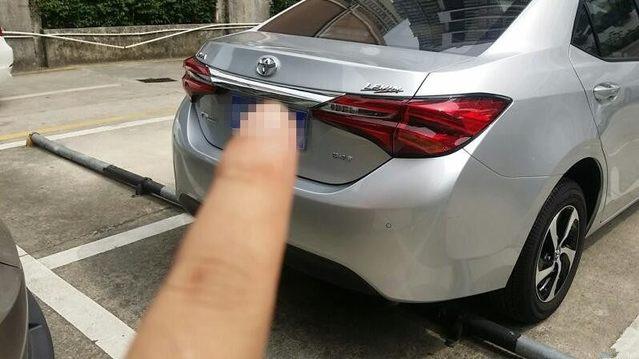 丰田雷凌油耗12个怎么回事,丰田雷凌汽车2021款油电混缺点