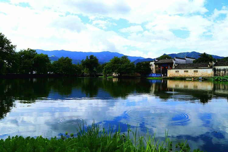 水光潋滟晴方好描写哪个景点,山色空蒙雨亦奇