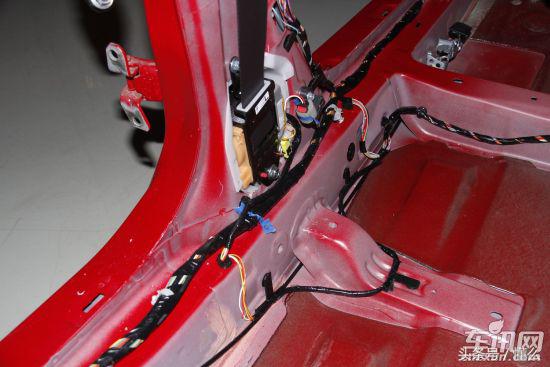 拆车坊六代凯美瑞拆解,拆车坊马自达阿特兹