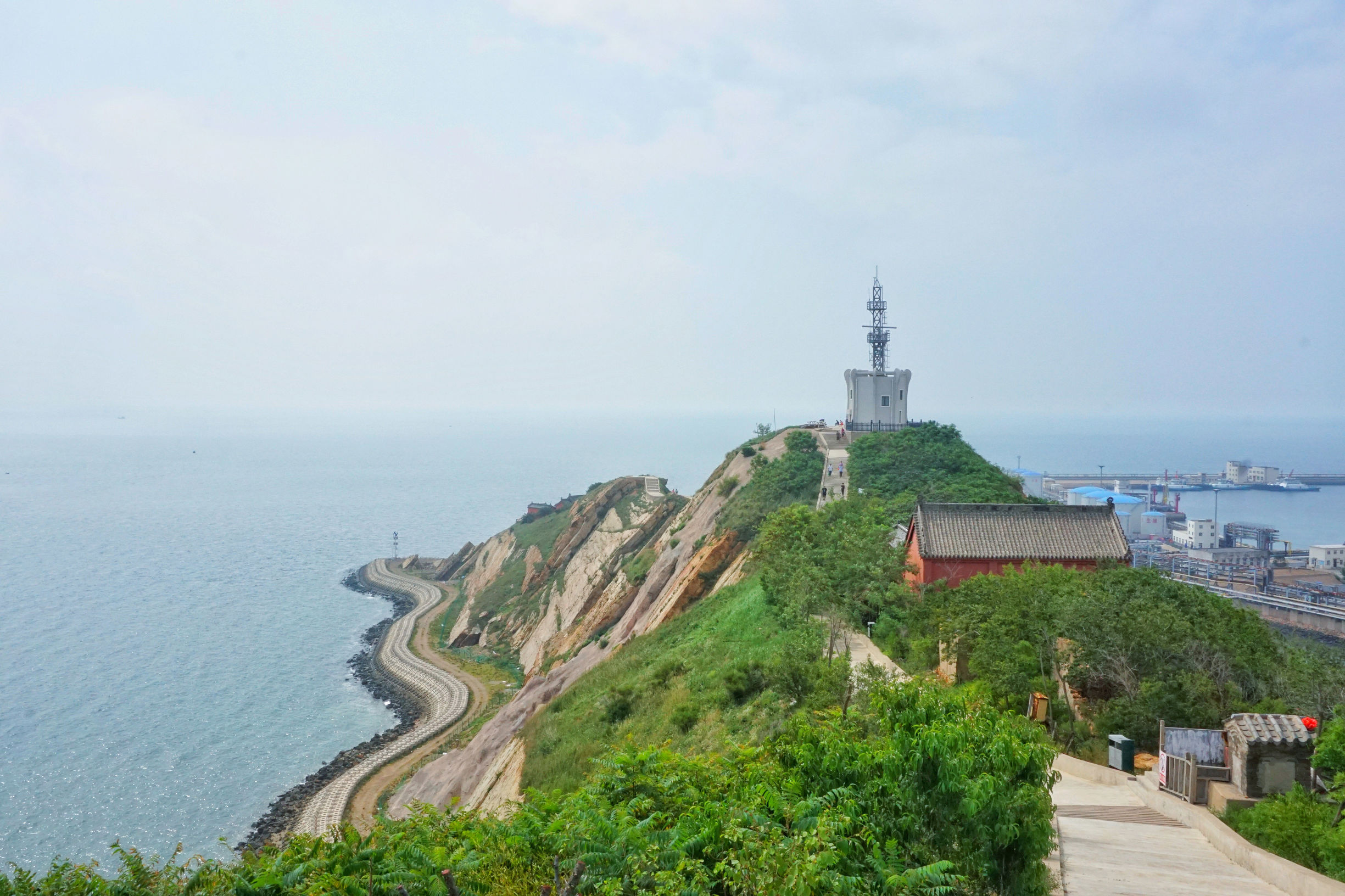 他说他想去看北方的海，我说“好”！