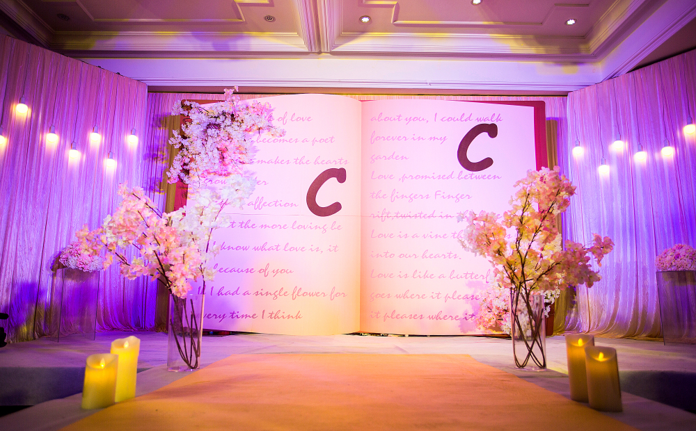 仿真花和鲜花哪个贵,婚礼鲜花价格区别图