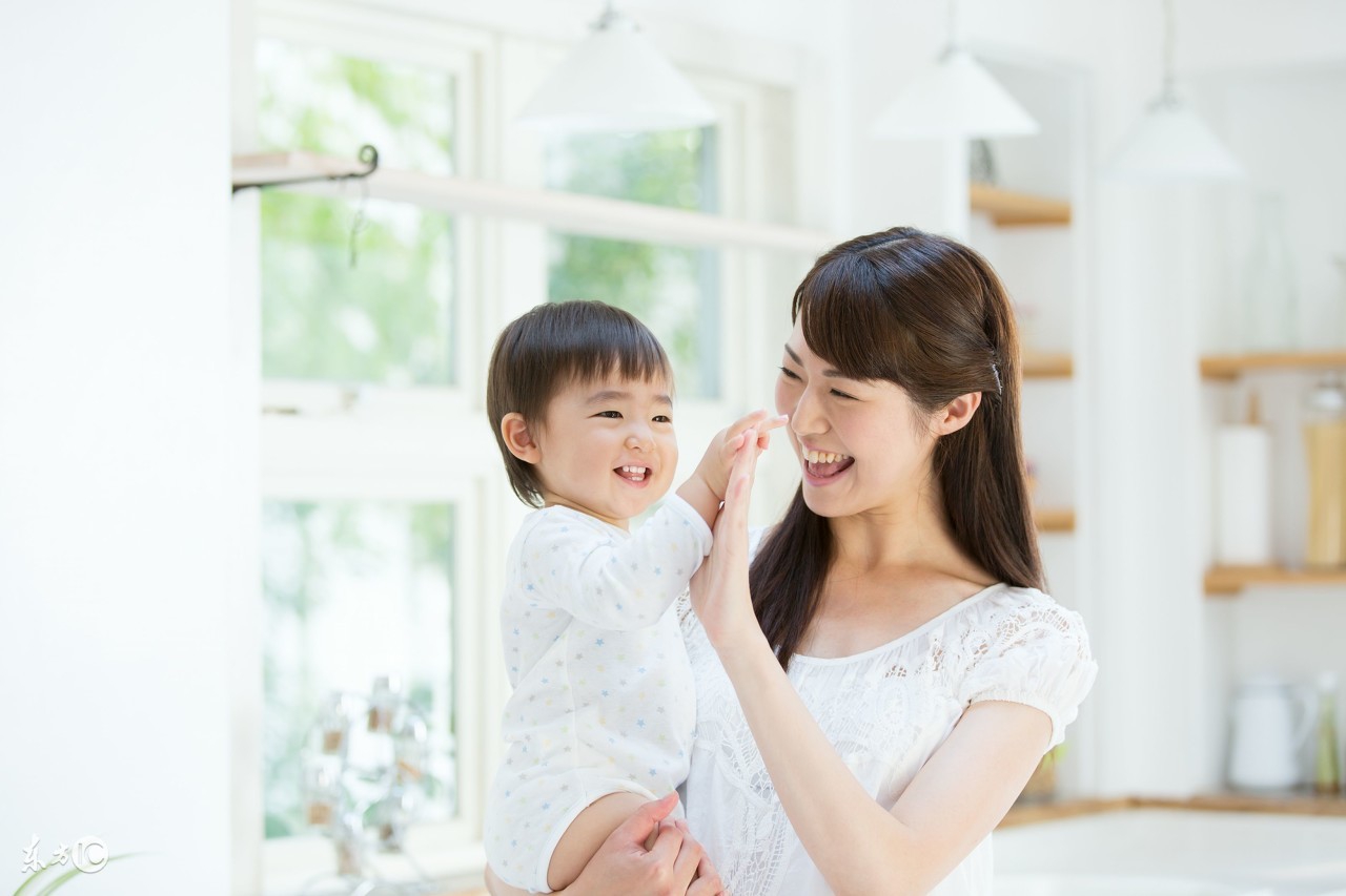 宝宝穿开裆裤的危害,开裆裤对宝宝的危害