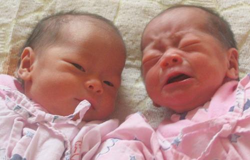怀孕前一直吃药调理身体,突然怀孕还是双胞胎,创奇迹生下宝宝