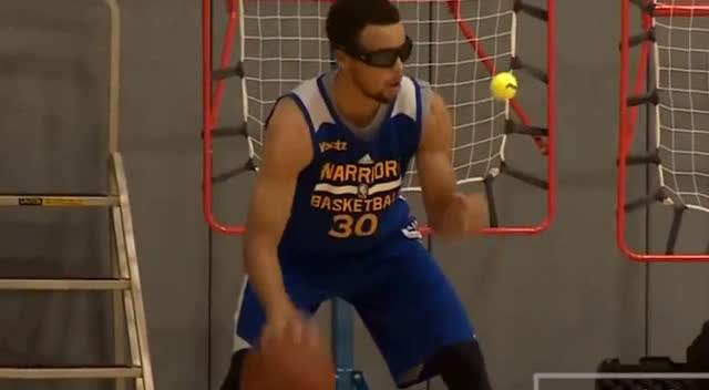 三次运球单挑实用小技巧,运球怎么提升球感