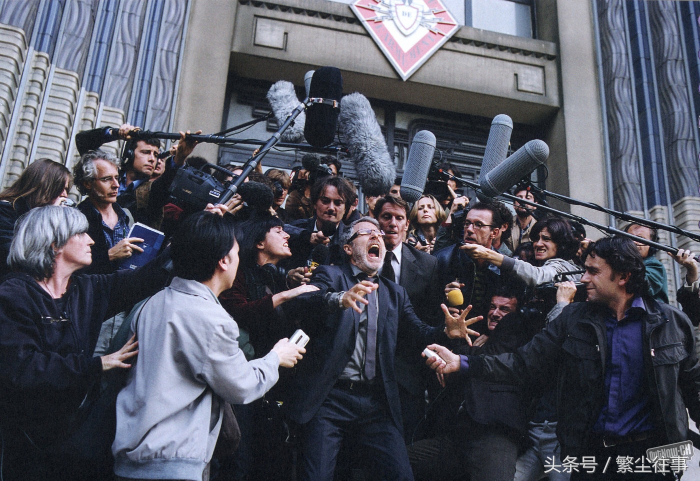 尽情游戏搞笑,尽情游戏讲的是什么