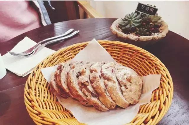 2019年吃货来武汉必吃的美食 (2020武汉吃货必备的20个美食常识)