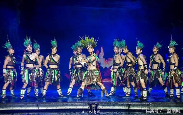 三亚千古情快闪游客抢镜视频,三亚千古情秀