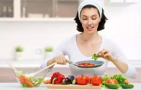 容易长白头是什么原因,几种人容易得白头发