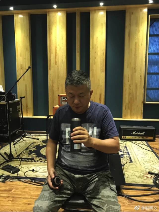 保温杯的自述400字,保温杯发明者