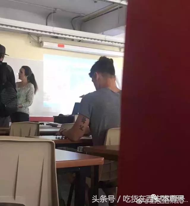 中国人民乱穿印有英文的衣服简直分分钟笑劈叉其实歪果仁也一样