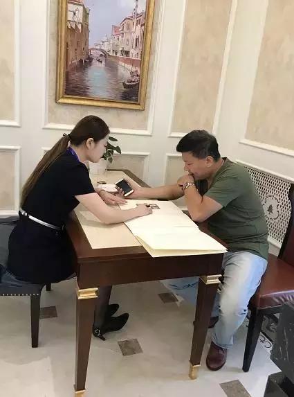 这个周末一边听董路唱歌，一边听佳爷杨洋侃房~