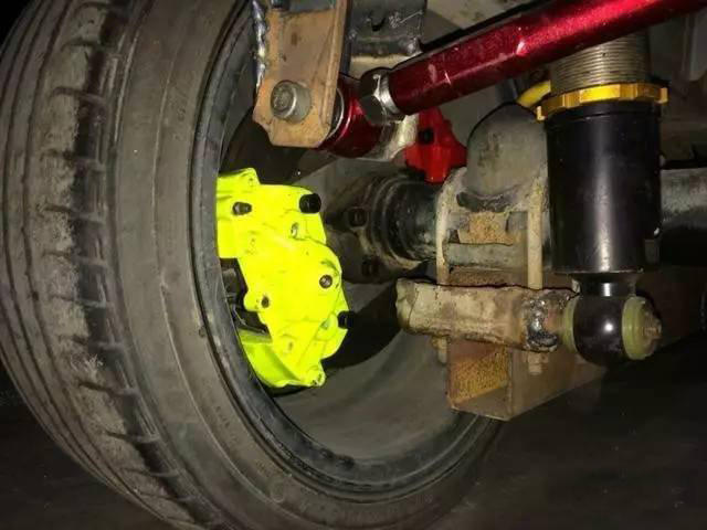 鸥翼门车型,大七座最新款五菱神车