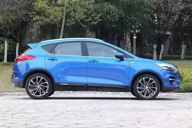 吉利帝豪gs土豪金系列,吉利帝豪gs2019款实测油耗多少