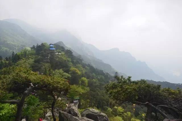 带着老伴穷游,60大叔自驾房车带老伴环游中国