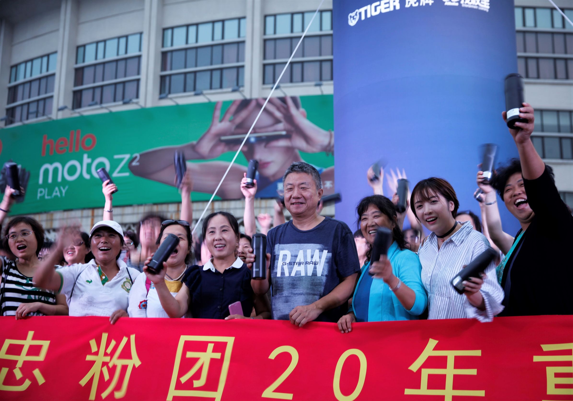 中年危机还是创业好,中年危机趋势下带来的商机