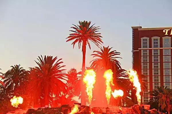 拉斯维加斯！永远无法“说不”的美国不夜城！