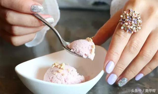 一般做美甲多久去卸甲,为什么美甲店都建议30天卸甲