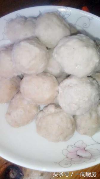 自己做的肉丸子好吃放心,怎样做肉丸子q弹松软入口即化