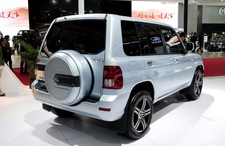 国产硬派越野车猎豹,国产猎豹飞腾越野视频