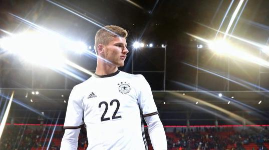 克洛泽单场五球,克洛泽说诺伊尔可以踢前锋